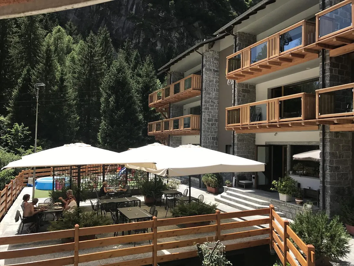 Hotel Le Cime Val Masino